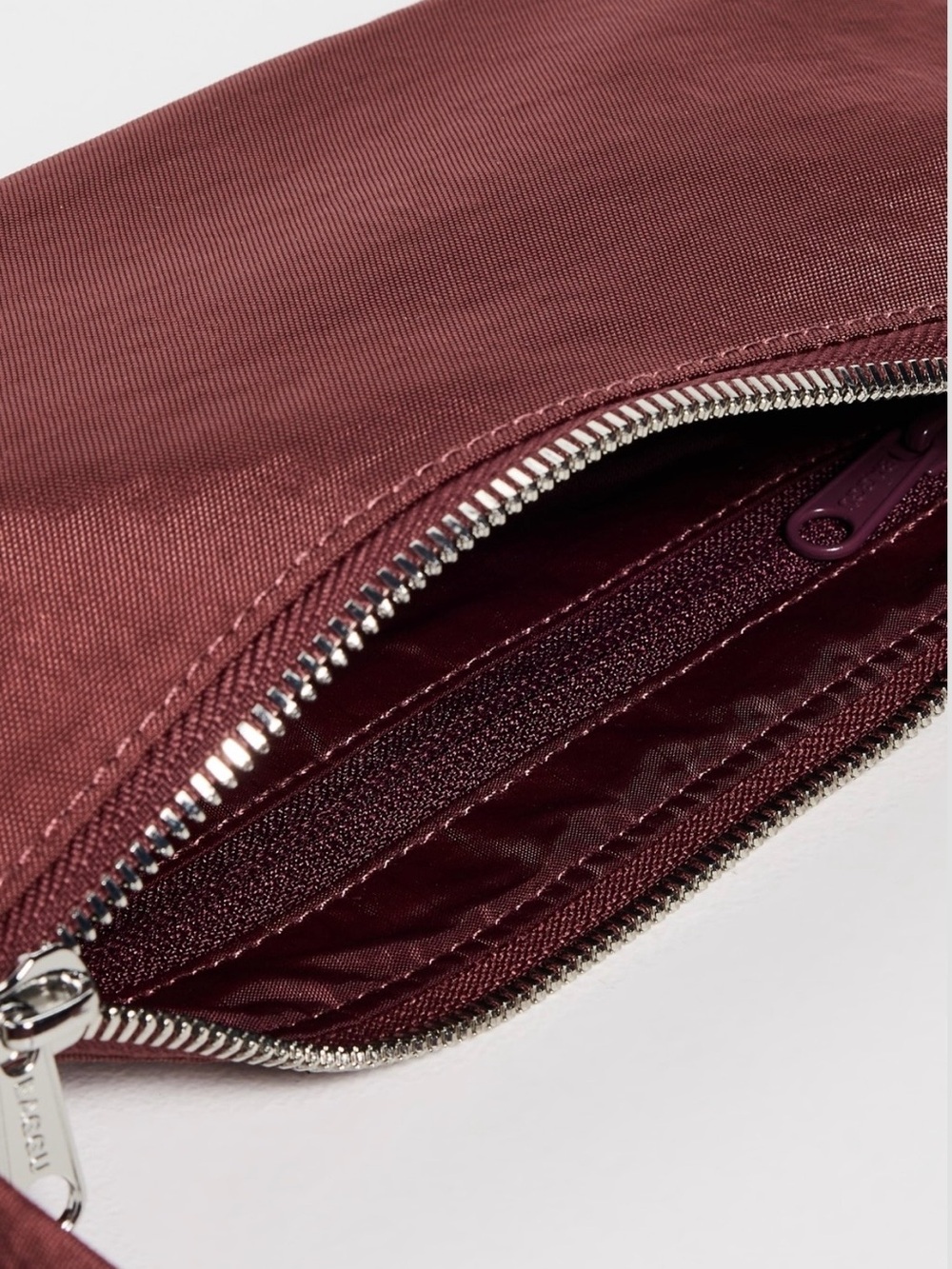 BAGGU Nylon Pochette in Mahogany - Picture 7 of 7